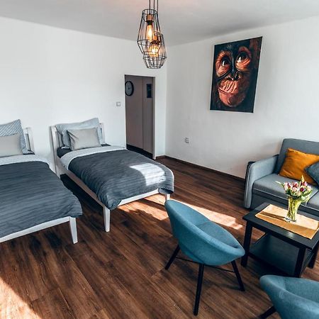 Apartmany Cafe-Cafe Їчін Екстер'єр фото