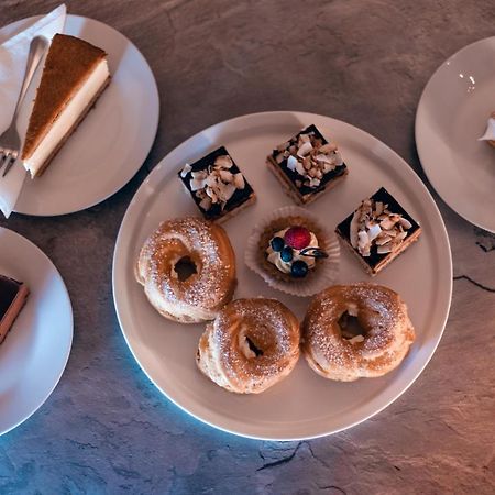Apartmany Cafe-Cafe Їчін Екстер'єр фото