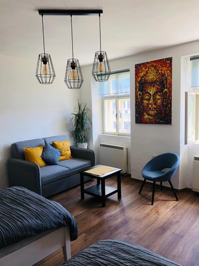Apartmany Cafe-Cafe Їчін Екстер'єр фото