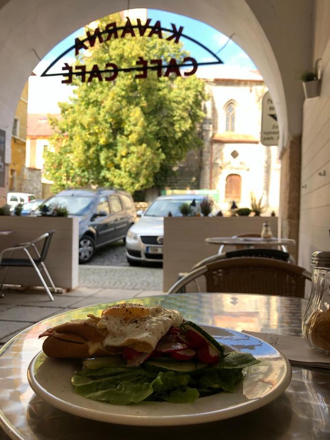 Apartmany Cafe-Cafe Їчін Екстер'єр фото