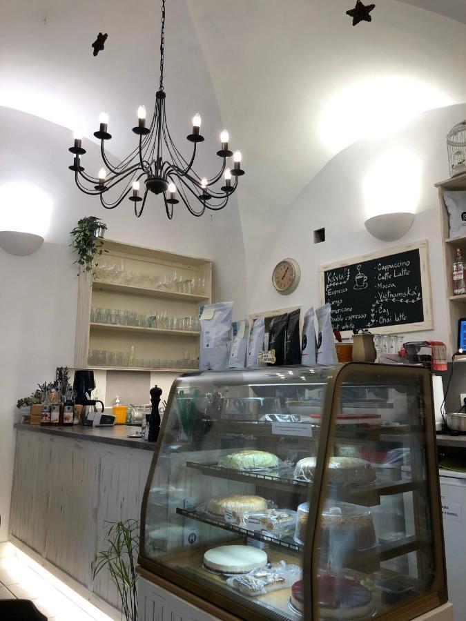 Apartmany Cafe-Cafe Їчін Екстер'єр фото