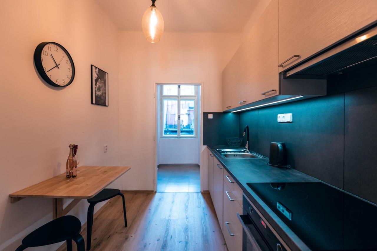 Apartmany Cafe-Cafe Їчін Екстер'єр фото