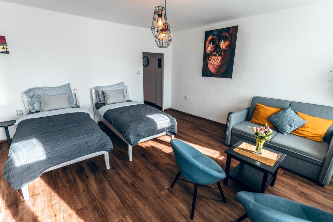 Apartmany Cafe-Cafe Їчін Екстер'єр фото