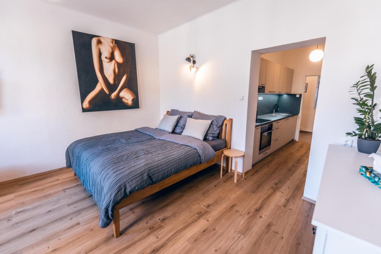 Apartmany Cafe-Cafe Їчін Екстер'єр фото