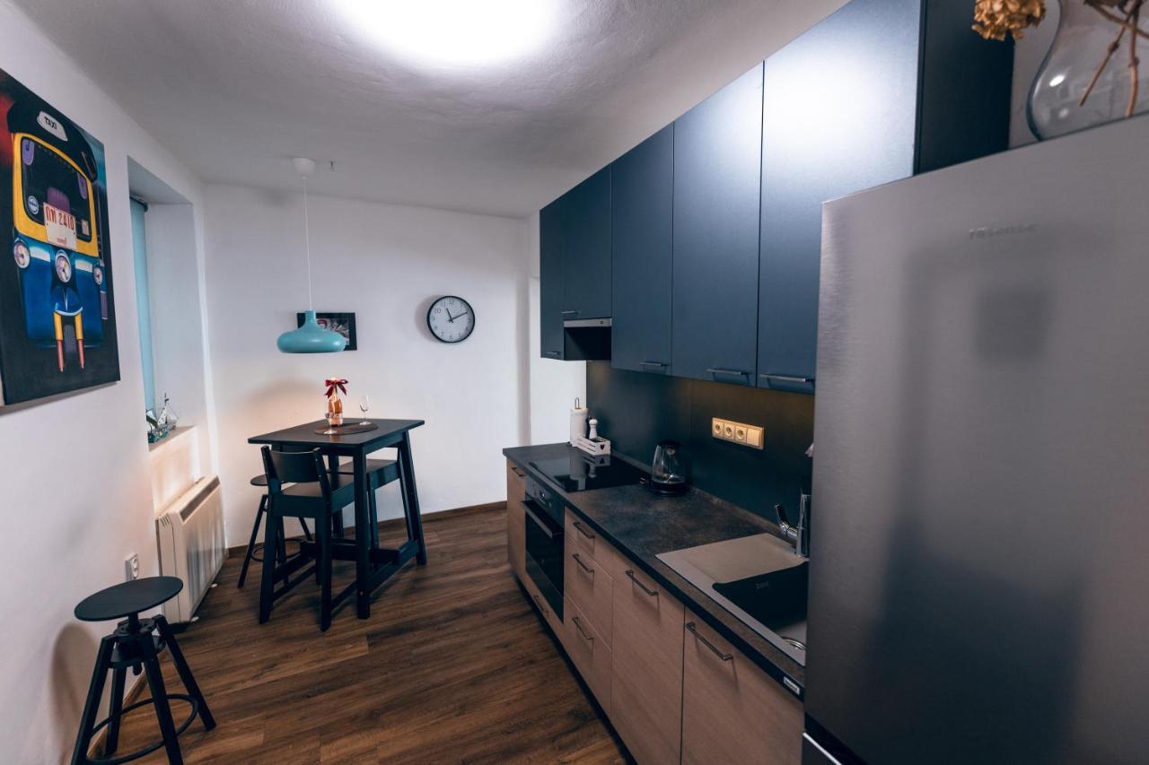 Apartmany Cafe-Cafe Їчін Екстер'єр фото
