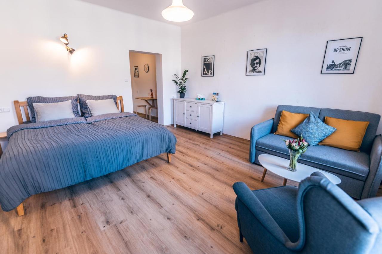 Apartmany Cafe-Cafe Їчін Екстер'єр фото