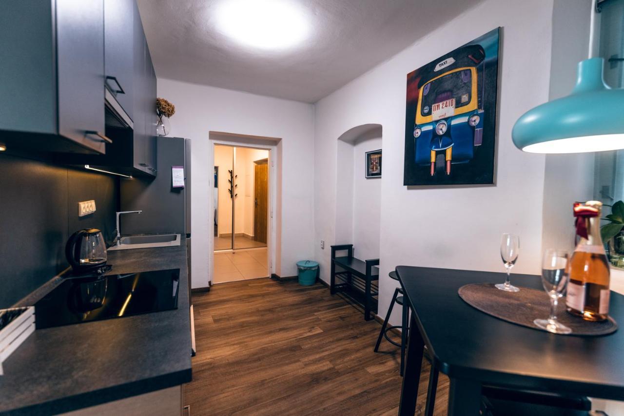 Apartmany Cafe-Cafe Їчін Екстер'єр фото