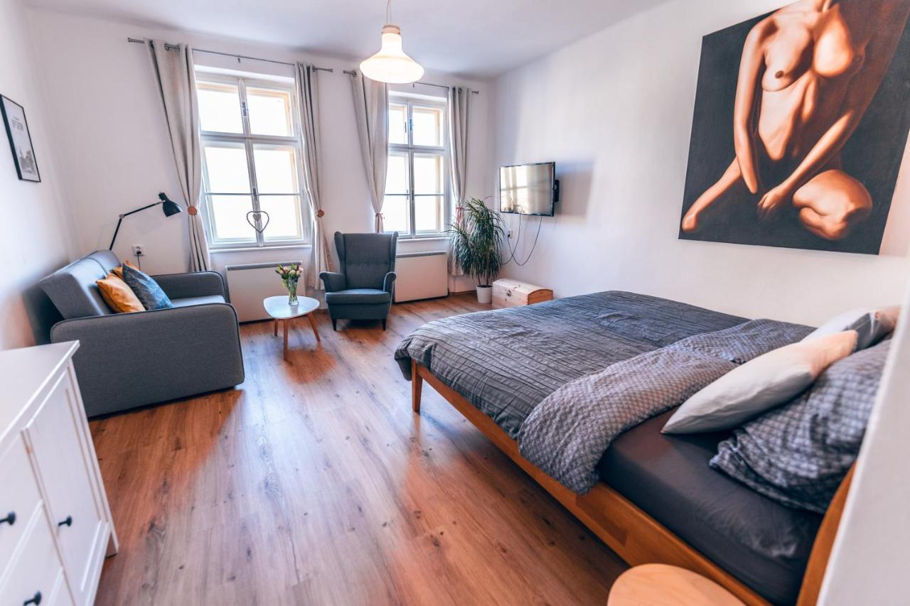 Apartmany Cafe-Cafe Їчін Екстер'єр фото